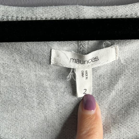 Maurice’s Gray Star Print Oversized Top Size 2 - Picture 4 of 8